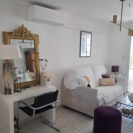 Corniche Apartment Sete